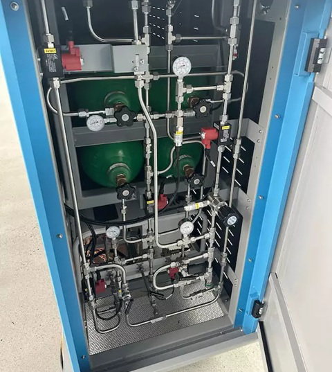 Wnętrze wodorowego magazynu energii Evan