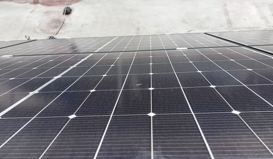 Domowa fabryka wodoru z wykorzystaniem zużytych paneli fotowoltaicznych? To działa