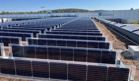 Nietypowa instalacja fotowoltaiczna na dachu w Nowym Jorku