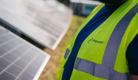 R.Power z kolejnym finansowaniem na farmy fotowoltaiczne i magazyny energii