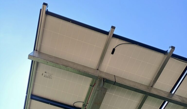 Właściciele fotowoltaiki tracą coraz więcej na redysponowaniu i apelują o wsparcie