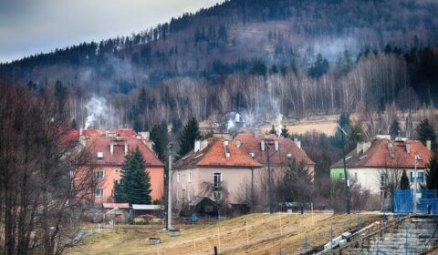 Spadła jakość powietrza w Polsce. Nowe dane IQAir i GIOŚ