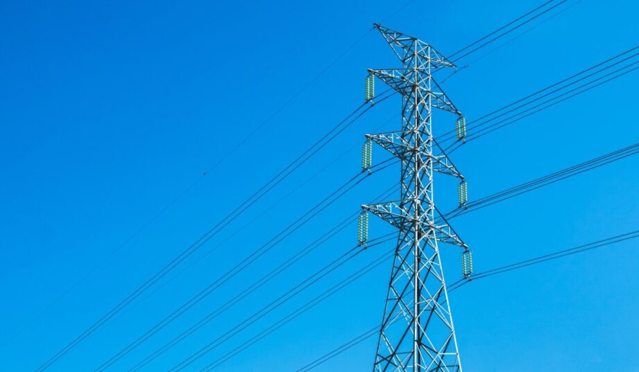 Ujemne ceny energii zdarzają się coraz częściej. Mogą na nich zarabiać firmy z sektora MŚP