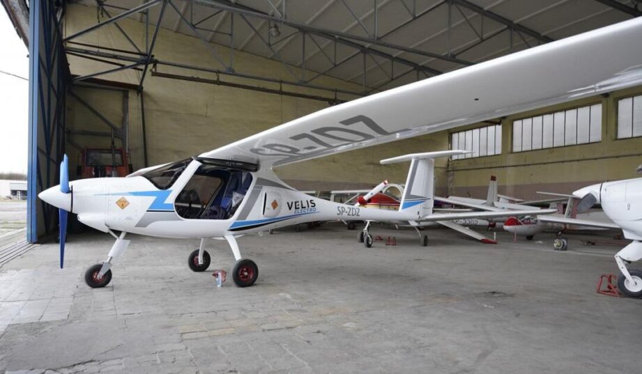 Pierwszy w Polsce seryjnie produkowany samolot elektryczny trafił do Katowic