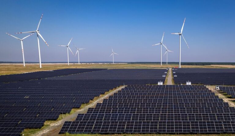 Orlen uruchamia największą elektrownię fotowoltaiczną w Polsce