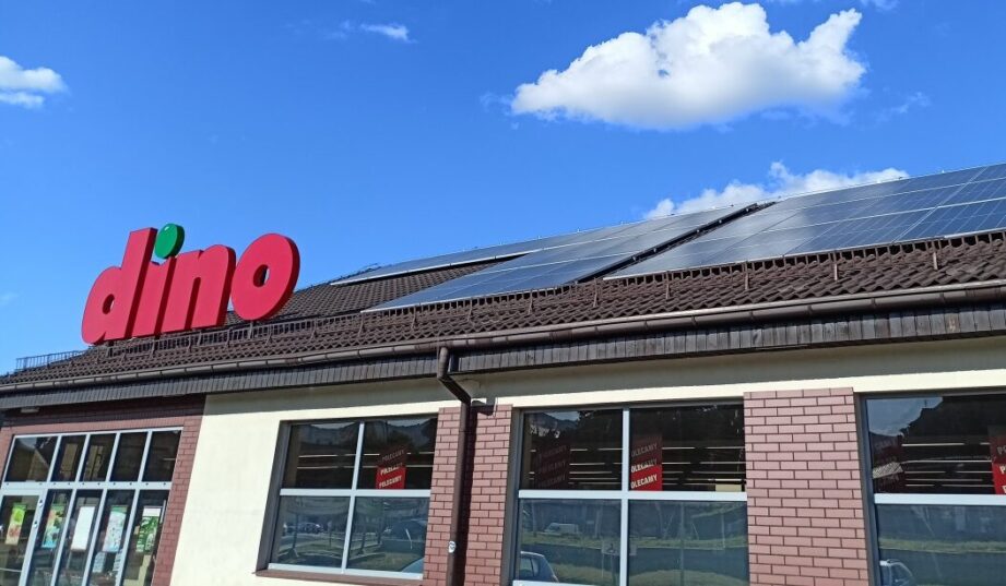 Dino rozwija inwestycje w fotowoltaikę i zwiększa udział zielonej energii