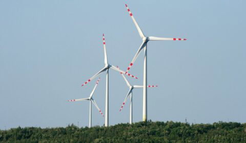 Farmy wiatrowe PGE zapewnią interwencyjną regulację mocy biernej