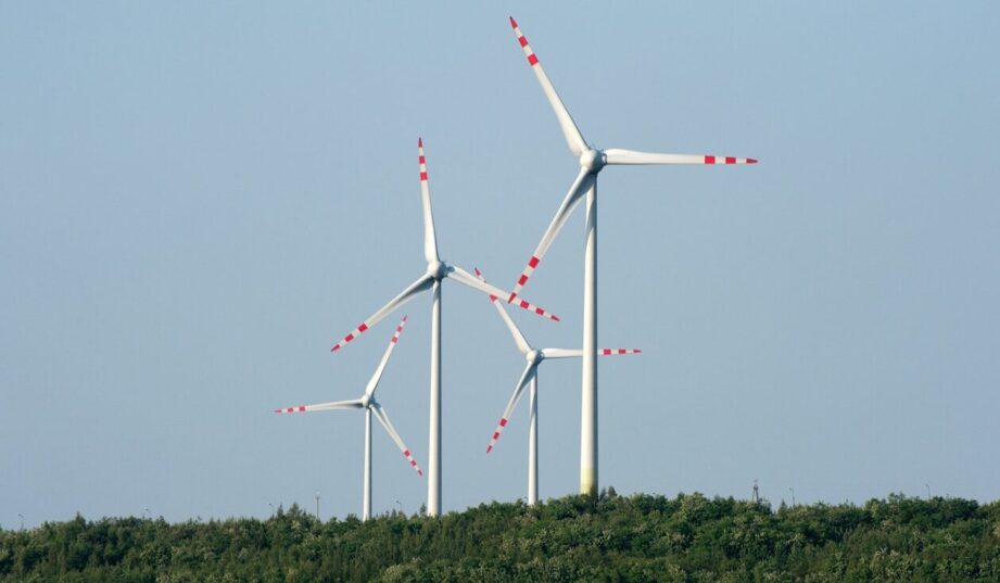 Farmy wiatrowe PGE zapewnią interwencyjną regulację mocy biernej