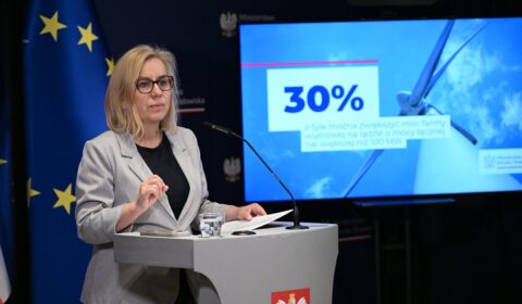 Rząd ułatwia wymianę starych turbin wiatrowych na nowe, ale w ograniczonym zakresie