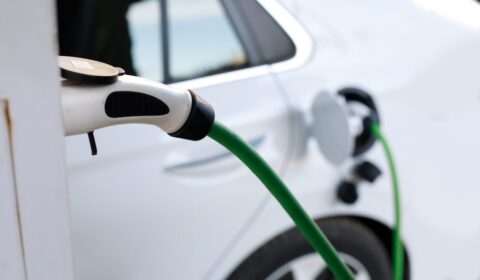 Kradzież infrastruktury ładowania EV. Sprawca skazany przez sąd