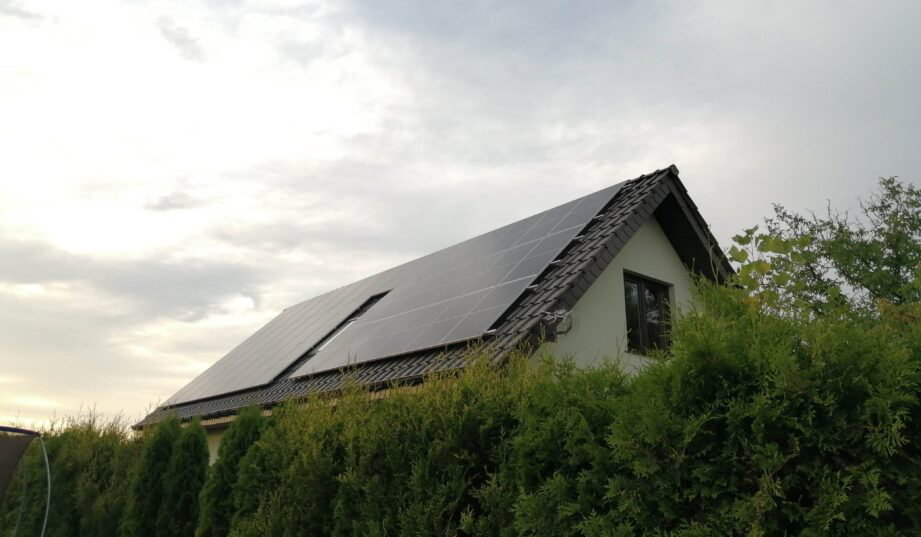 Operatorzy sieci z większymi uprawnieniami? Branża PV podnosi alarm