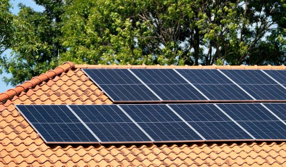 Dotacje na fotowoltaikę i magazyny energii za pieniądze z KPO. Wkr&oacute;tce przetarg