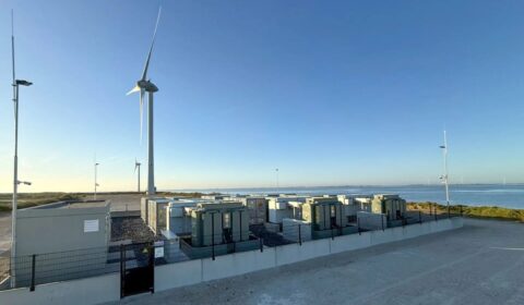 Nowa technologia magazyn&oacute;w energii wchodzi do Europy z przytupem