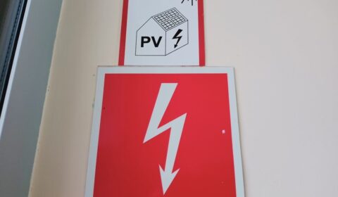 Pożar fotowoltaiki na Dolnym Śląsku. Strażacy nie mogli odłączyć instalacji