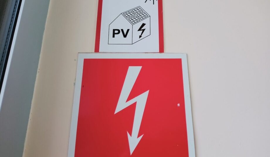 Pożar fotowoltaiki na Dolnym Śląsku. Strażacy nie mogli odłączyć instalacji