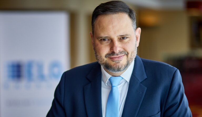 Czołowa firma instalacyjna z rynku prosumenckiego zmienia nazwę