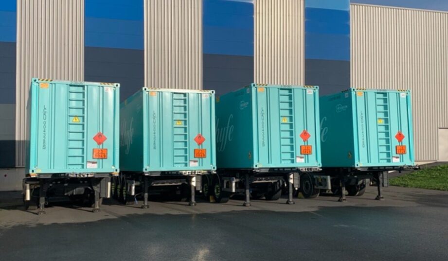 84 kontenery, 9 kraj&oacute;w, ponad 1000 dostaw. Tak Lhyfe rozwija transport zielonego wodoru