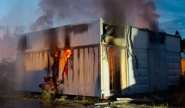 Magazyn energii stanął w ogniu. Trwa wyjaśnianie przyczyn pożaru