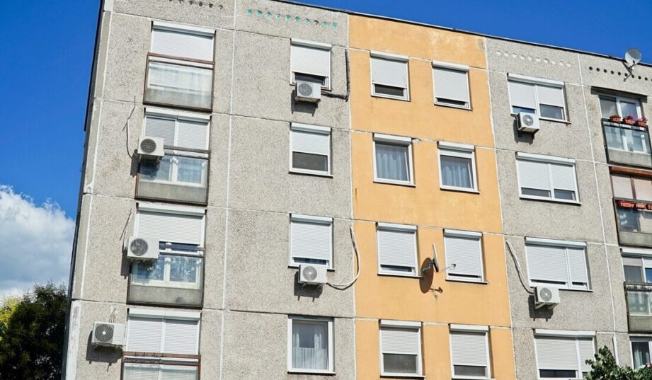 Klimatyzacja w bloku. Kto musi wyrazić zgodę na montaż?