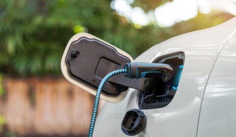 Europejski rynek samochod&oacute;w elektrycznych przyspiesza. Rekordowe pierwsze p&oacute;łrocze 2026