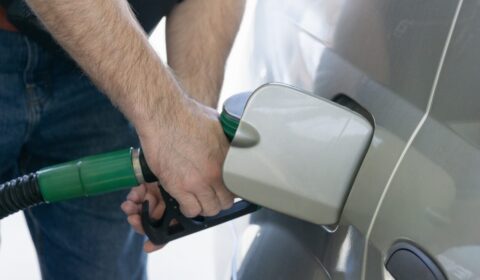 Nowa benzyna bez ropy trafiła do seryjnych aut. Toyota i BMW rozpoczęły test