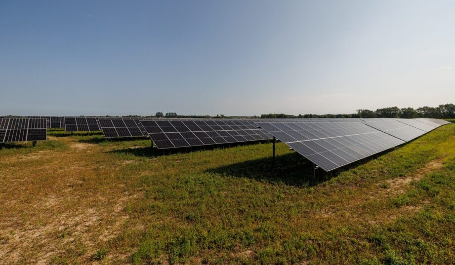 Największa inwestycja Enefit w Polsce już działa. Farma PV z mocą 45 MW
