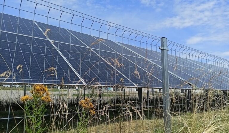 Operator będzie m&oacute;gł odłączyć instalację OZE i magazyn energii, a URE - nałożyć karę finansową