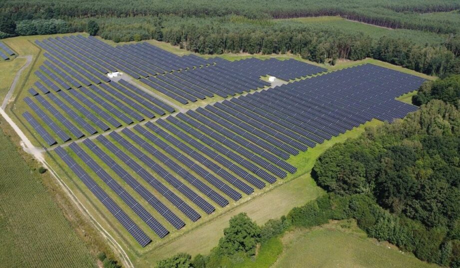 Solartech i Respect Energy łączą siły. Farmy PV wejdą na rynek usług bilansujących