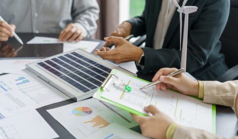 Bruksela naciska na Polskę ws. energetyki obywatelskiej. Sprawa sp&oacute;łdzielni utknęła w Komisji Europejskiej
