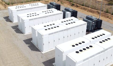 Banki coraz chętniej finansują magazyny energii. Polska wśr&oacute;d aktywnych rynk&oacute;w