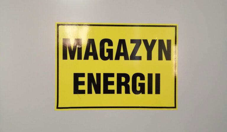 Magazyny energii dla podkarpackich firm. Blisko 9 mln zł wsparcia z Funduszy Europejskich