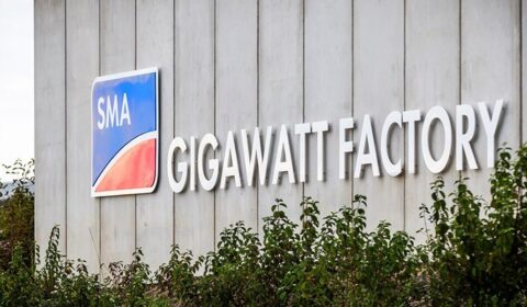 Niemcy uruchamiają giga fabrykę falownik&oacute;w fotowoltaicznych