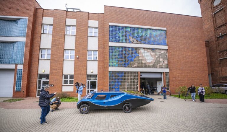 Rusza 24-godzinny wyścig bolid&oacute;w słonecznych. Czym pojadą studenci z Polski?