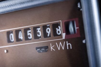 Czy OZE obniżą ceny energii? Polacy podzieleni