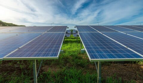 Gmina buduje własną farmę PV. 3 MW zasilą szkoły, basen i ulice