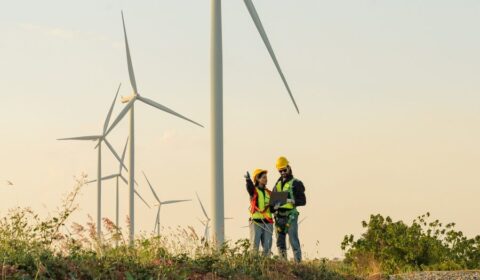 Polska energetyka wiatrowa odbija. Procedury nadal spowalniają europejski rynek
