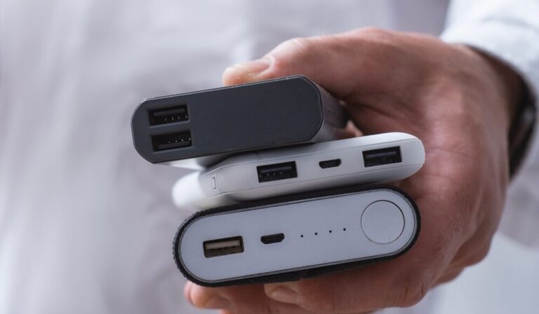 Powerbank w samolocie? Obowiązują nowe ograniczenia