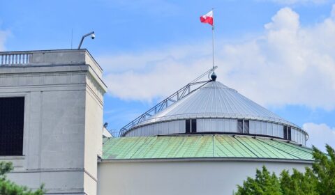 Oszukani przez wykonawc&oacute;w w Czystym Powietrzu zyskają ochronę. Komisje poparły projekt ustawy