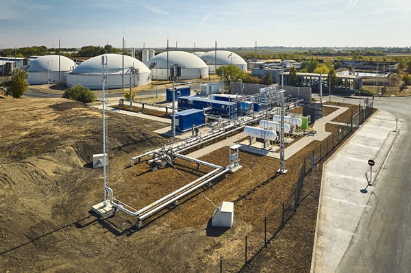 Biogazownia w Szarvas została rozbudowana o instalacje do produkcji biometanu. Fot. MOL