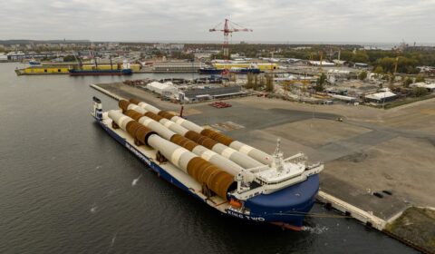 Polski terminal po raz pierwszy obsłuży tak duży projekt. Dotarły fundamenty farmy BC-Wind