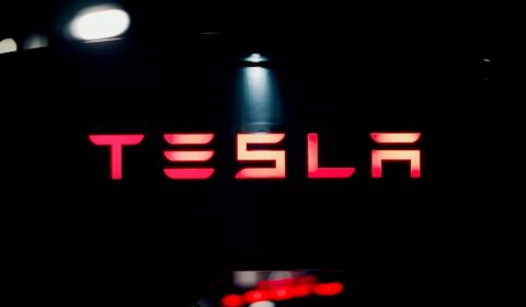 Tesla szykuje wielką fotowoltaiczną inwestycję