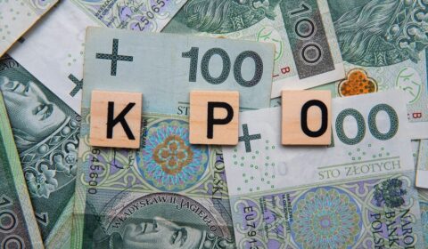 Polska pozyskała 135 mld zł na transformację energetyczną. Czy dobrze wykorzystała środki?