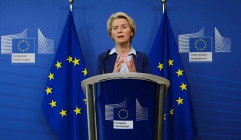 Bruksela wysyła Polsce dwa ostrzeżenia. Chodzi o budynki i energetykę