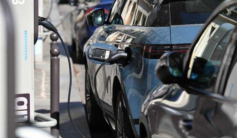 Ceny nie są problemem. Co hamuje sprzedaż elektryk&oacute;w w Polsce?