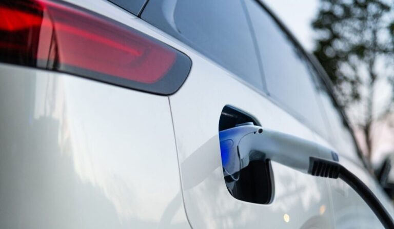 NaszEauto z większym budżetem. 82 mln zł na dopłaty do elektryka