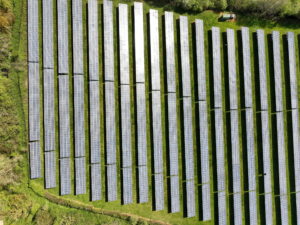 Zielona energia w nierównej walce z czasem. Inwestorzy OZE mogą zostać z niczym