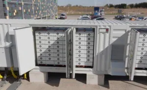 Magazyny energii pod lupą nowych przepisów. Co naprawdę zmienia się w ochronie przeciwpożarowej i warunkach technicznych?