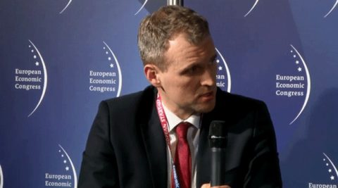 Kiedy kolejne aukcje? Ministerstwo nie chce czekać do "późnej jesieni"