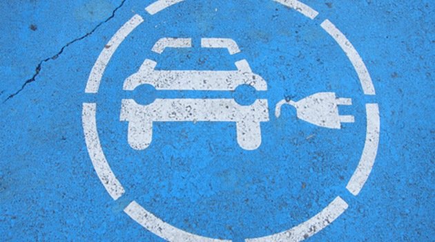 Rząd zmienia zasady dopłat do samochodów elektrycznych