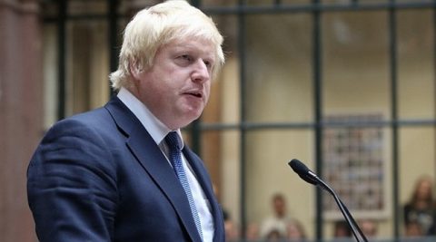 Boris Johnson chce dużo więcej morskich wiatraków